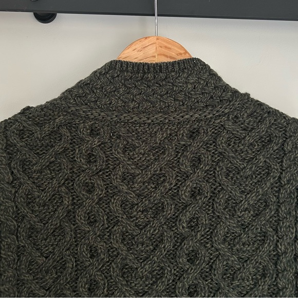 NEW! Aran Mor Soft Wool Chunky Cable Knit Funnel Neck Sweater Size Medium - Picture 6 of 14